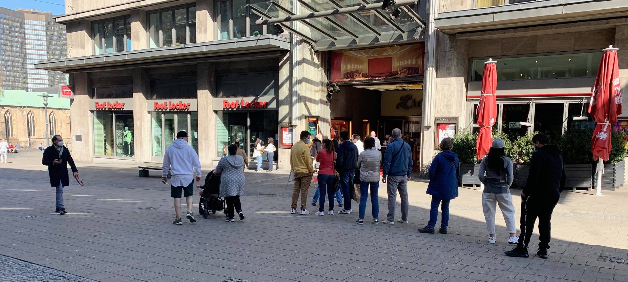 Deshalb wird in Essen an der Lichtburg gebaut