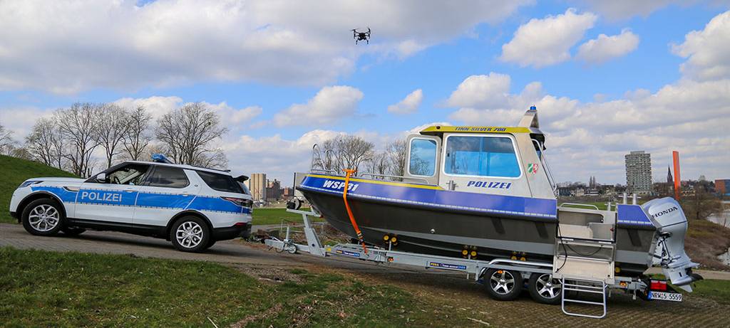 Wasserschutzpolizei für Essen bekommt neue Geländewagen und Boote