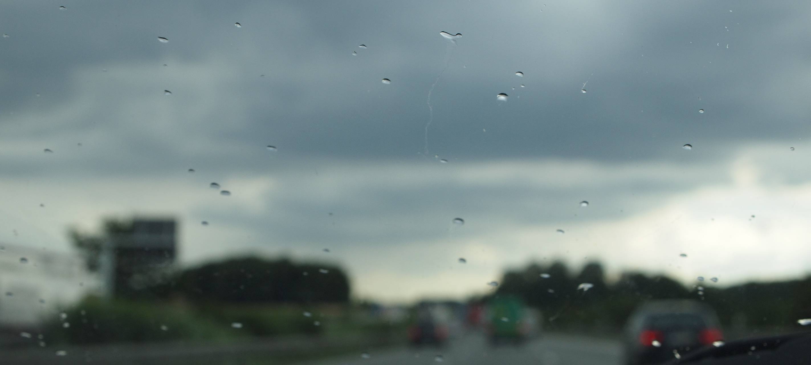 Essen: Viele Unfälle auf verregneter A40