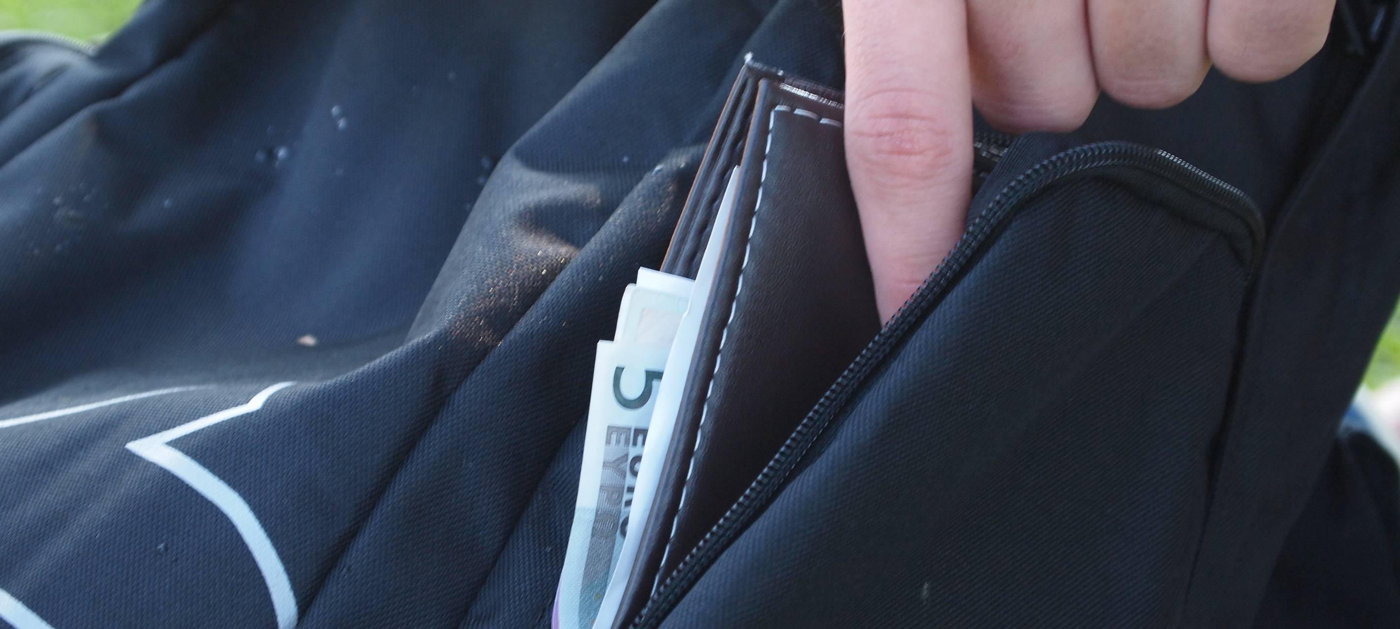 Essen on Ice: Taschendieb bespuckt Polizisten