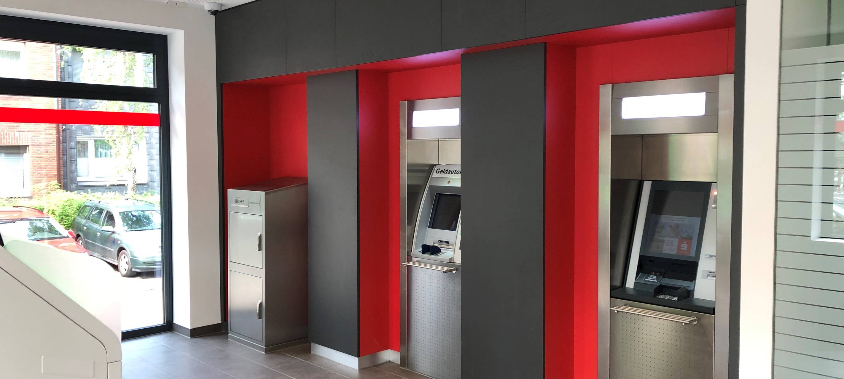 Essen: Sparkasse in Karnap nach Sprengung komplett modernisiert