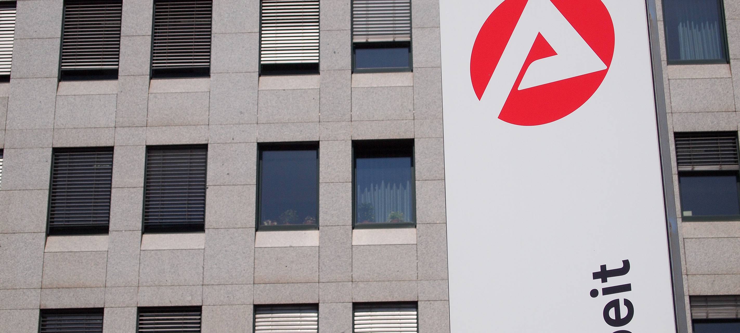 Arbeitslosigkeit in Essen steigt, Corona-Effekte werden kleiner