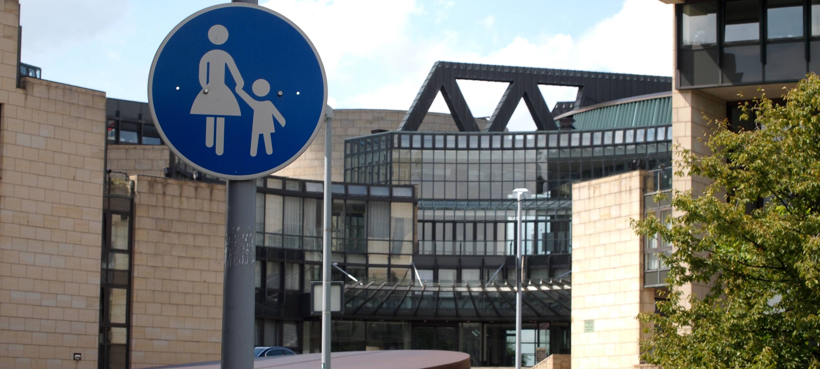 Essen: Corona-Gipfel zu schärferen Maßnahmen - Videokonferenz mit Laschet und Oberbürgermeistern