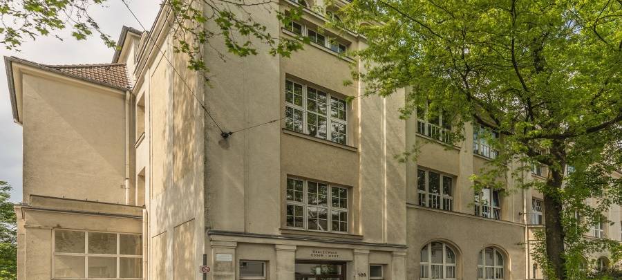 Realschule Essen-West ist nun Helmut-Rahn-Schule