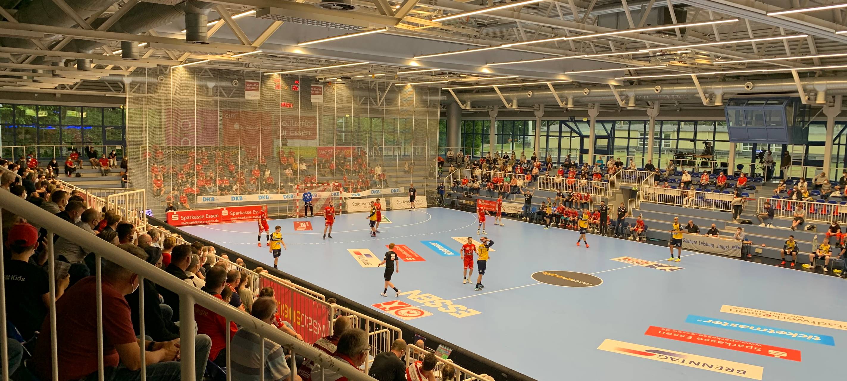 Sport am Wochenende: TUSEM siegt zum Abschied - RWE und SGS in der Pause