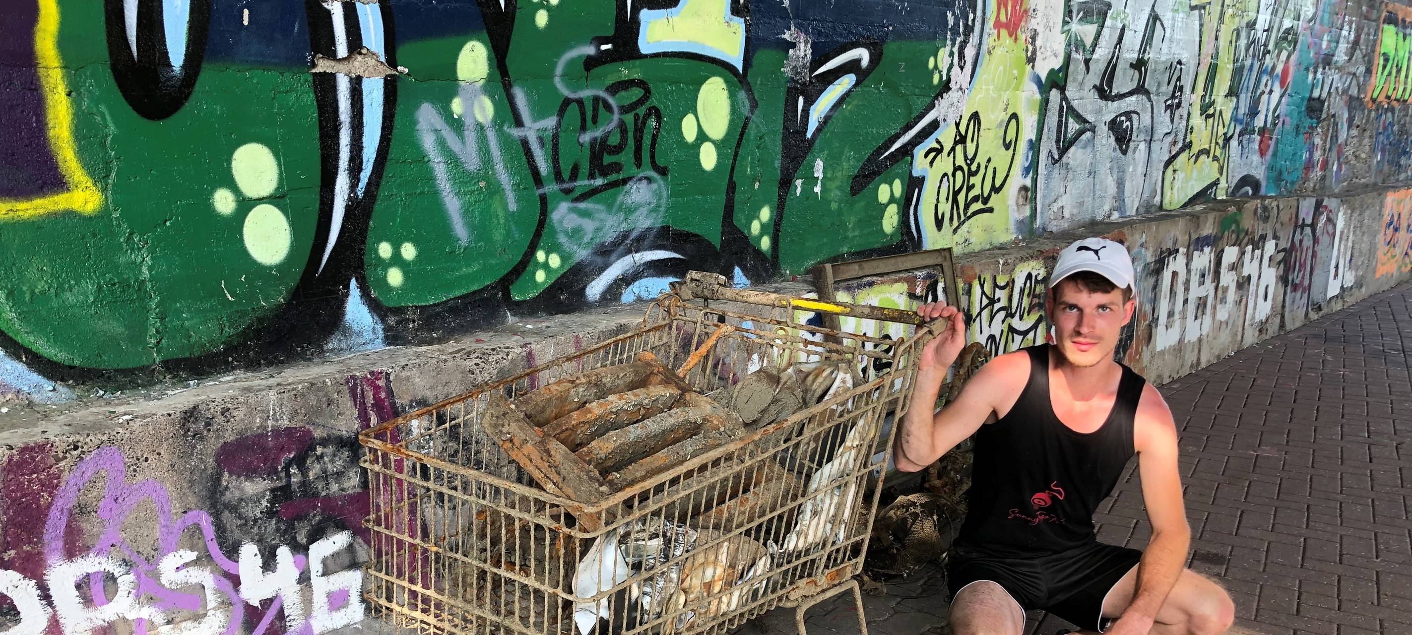 Essen: Magnetfischer an Ruhr und Kanal - Das anziehende Hobby