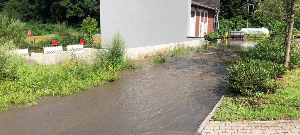 Hochwasser in Essen: Recyclinghof überflutet - Ersatz-Container für Sperrmüll