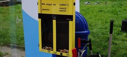 Aschenbecher mit Antwortmöglichkeiten in Essen-Kray