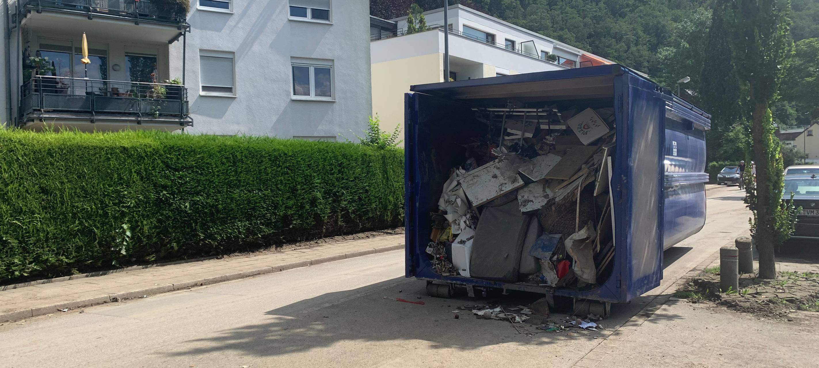 Essen: Laupendahler Landstraße weitestgehend freigeräumt - es gibt aber noch ein Ärgernis