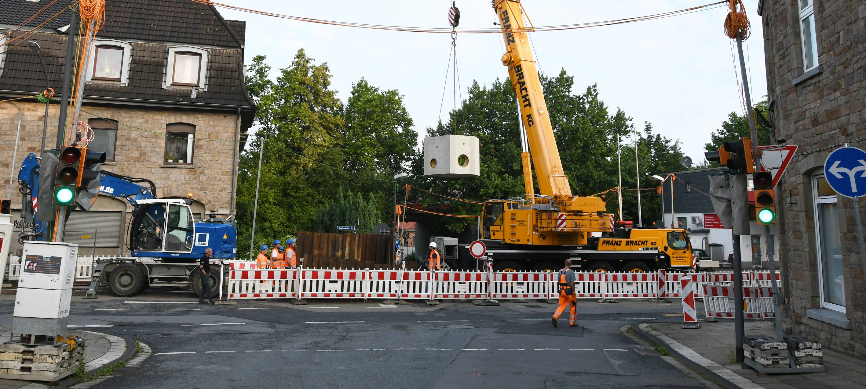 Stadtwerke Essen bauen neuen Abwasserschacht in Essen-Kupferdreh