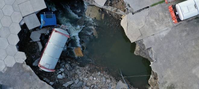 Krater nach Hochwasser in Essen-Kupferdreh