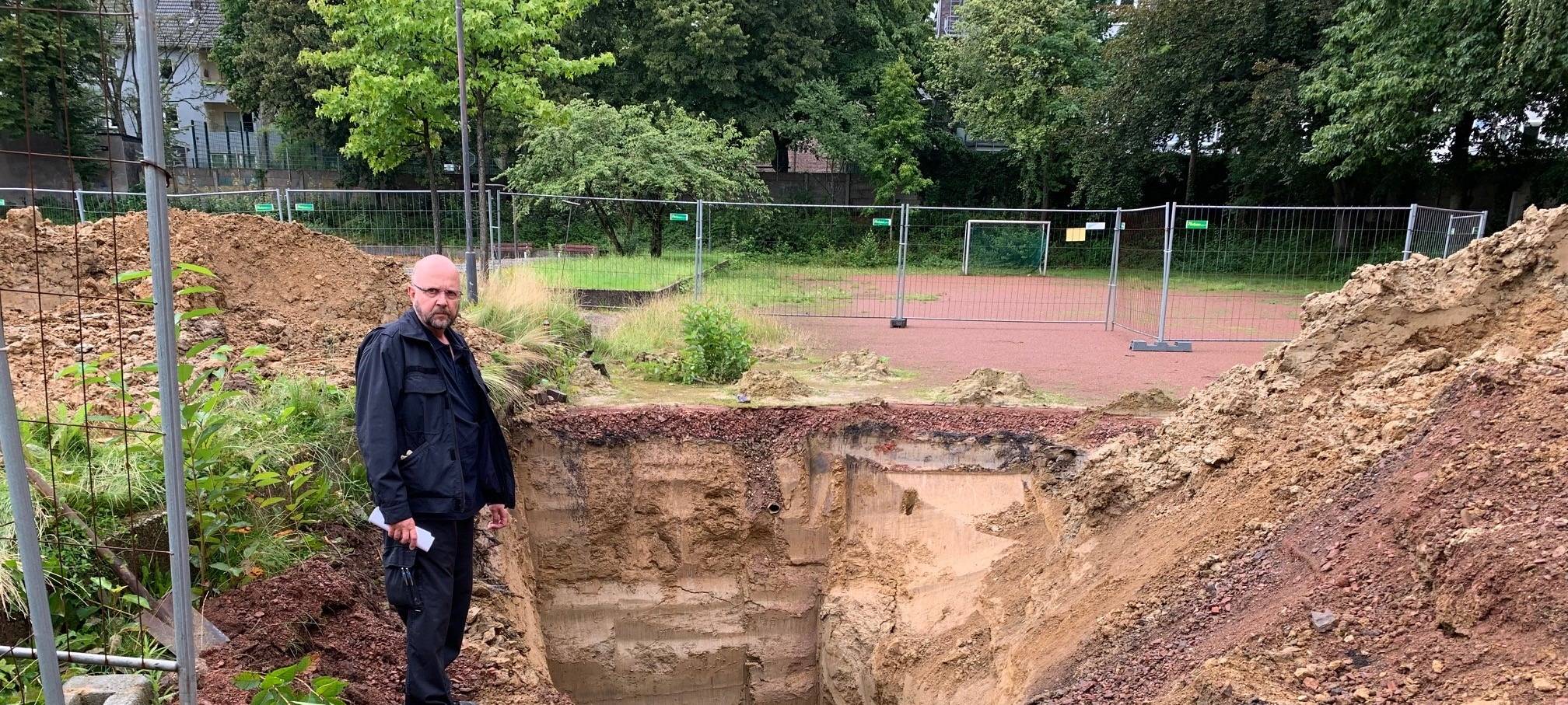 Entschaerfer-frank-stommel-blindgaenger-bombe-radio-essen-baustelle-ruettenscheid