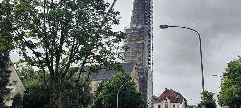 Essen: Abgebrannter Kirchturm bekommt endlich neue Spitze