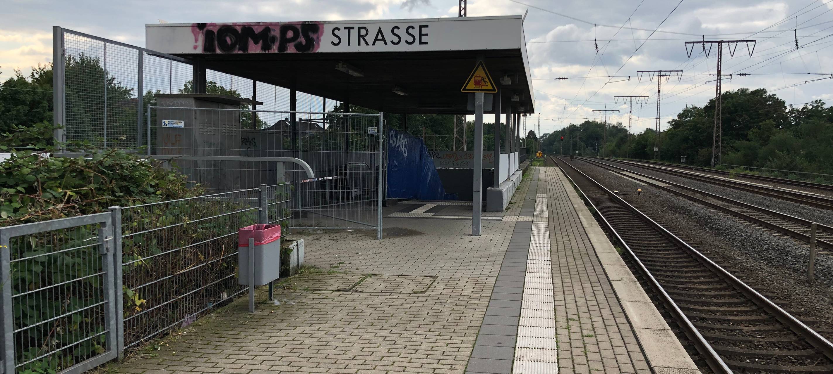 radio-essen-interview-s-bahnhof-frohnhausen-bahn-zug-vandalismus-graffiti-rolltreppe