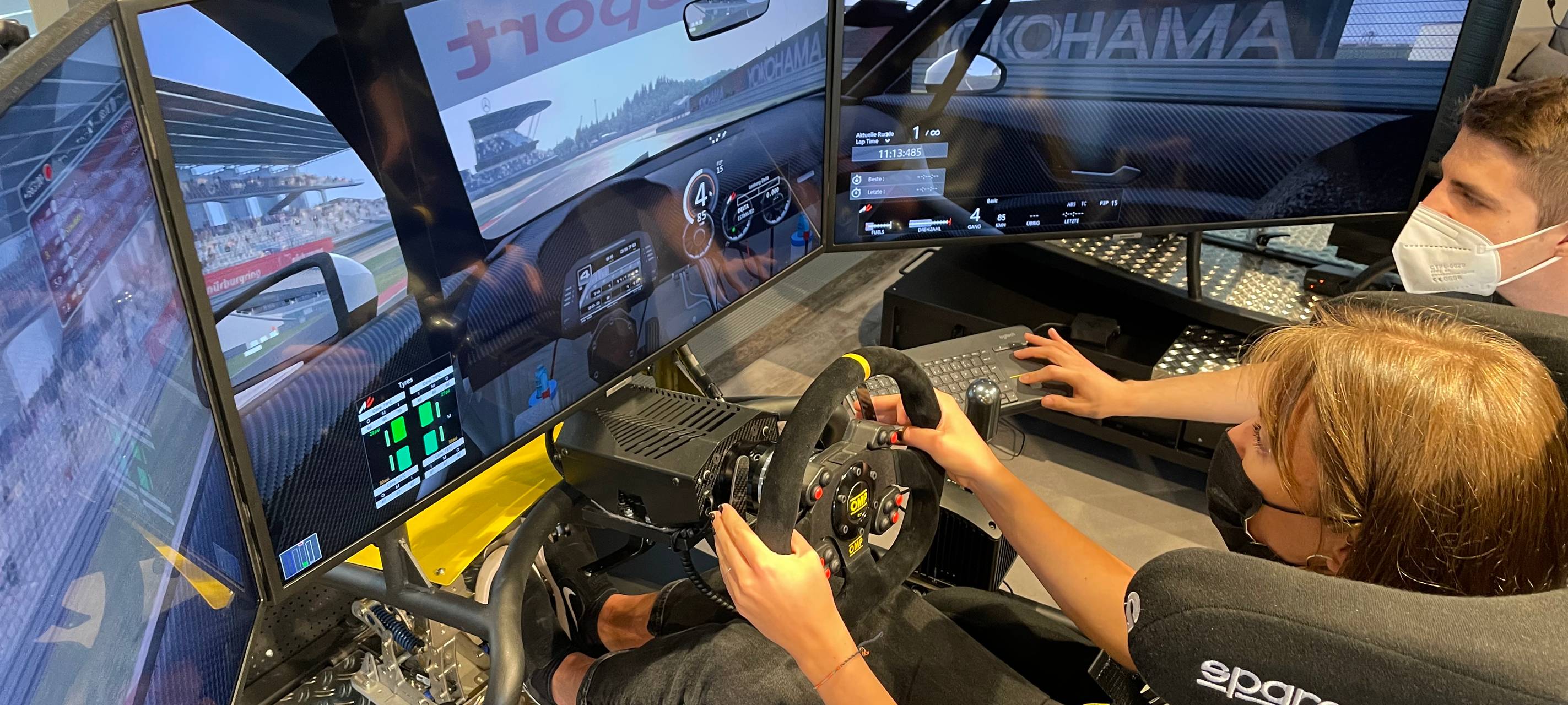 Neue eSport Lounge in Essen: Rennen fahren wie am Nürburgring