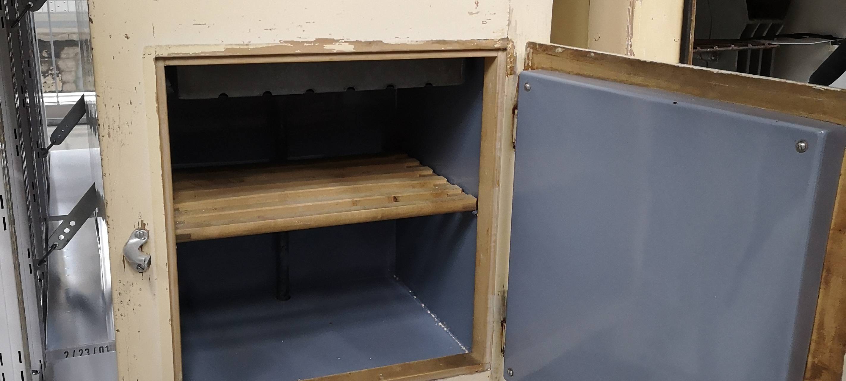 Einer der ersten Kühlschränke