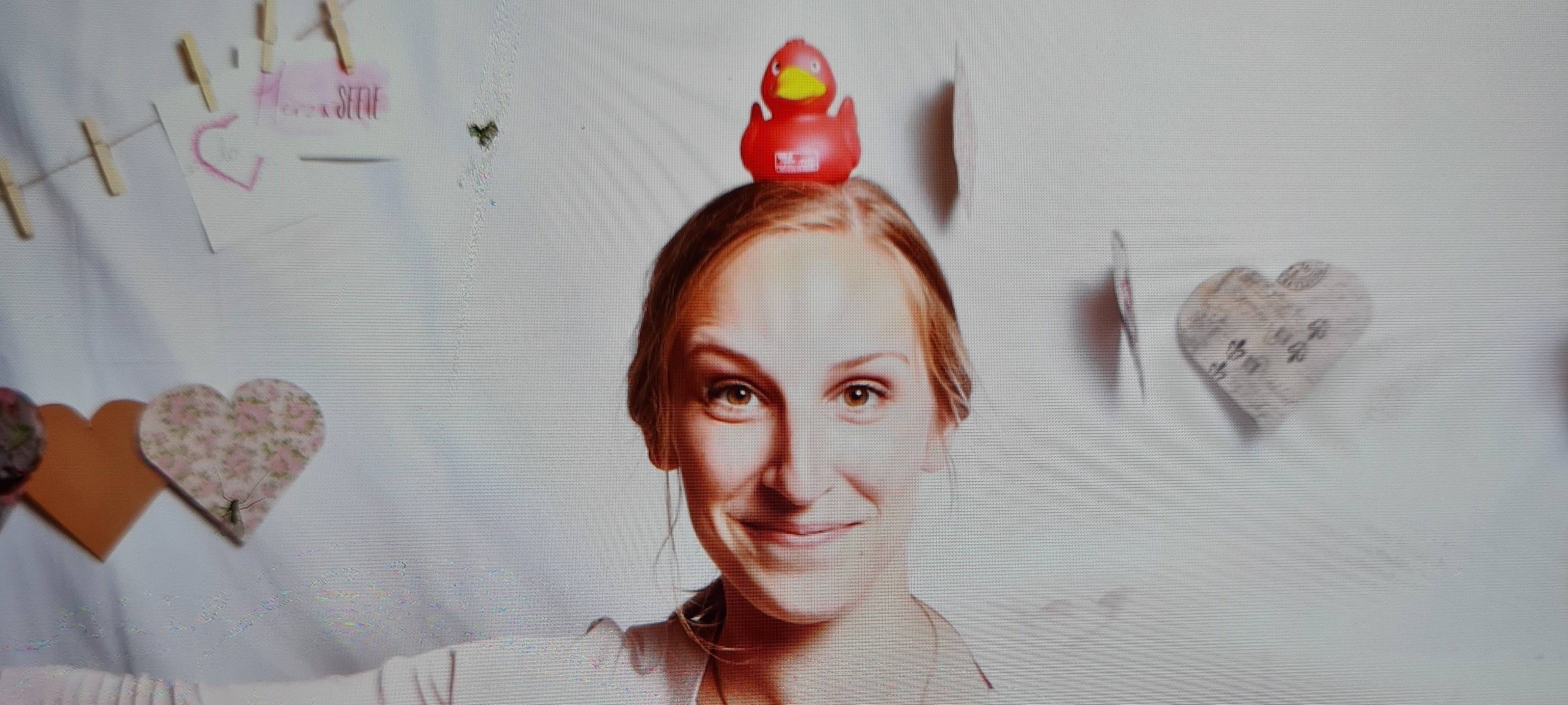 Larissa Schmitz von Radio Essen mit Ente Erna