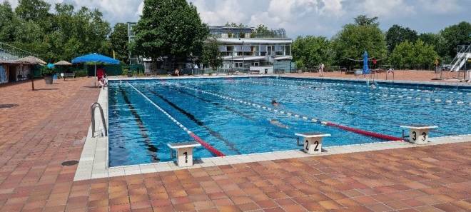 50-Meter-Sportbecken im Grugabad in Essen