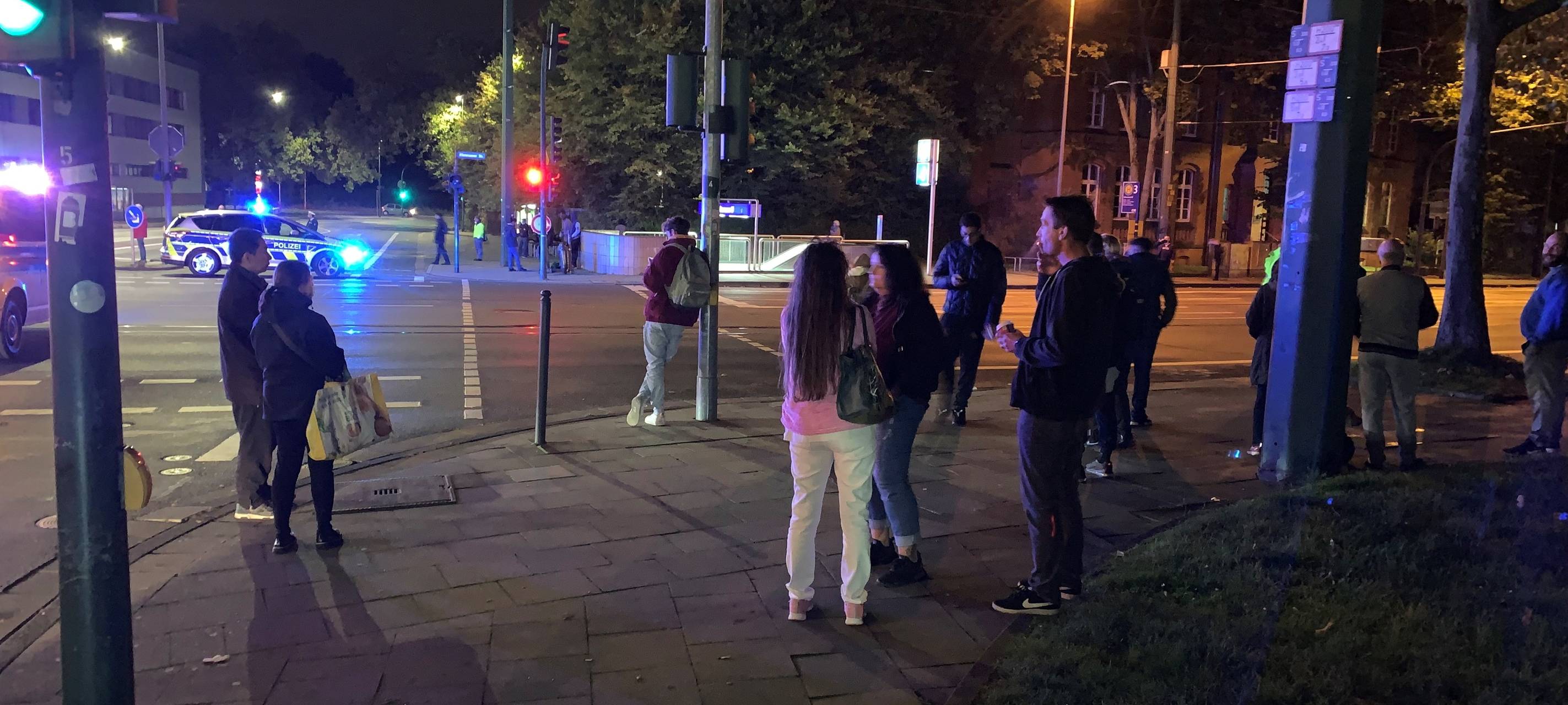 Warten bei Entschärfung von Luftmine in Essen