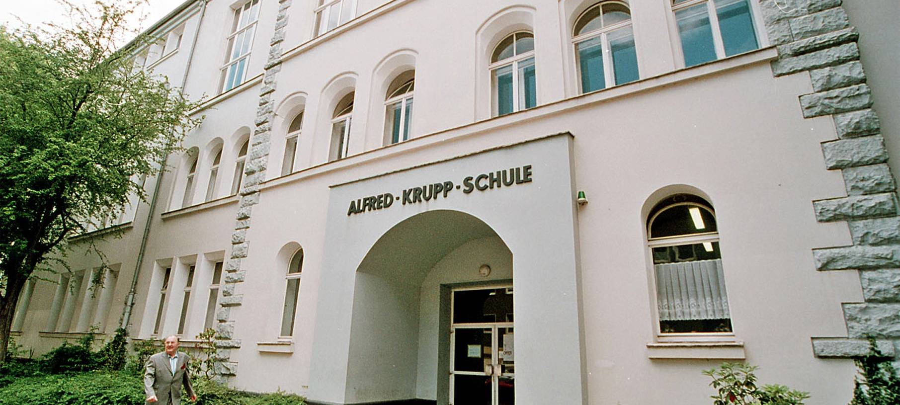 Gymnasium in Frohnhausen: Die Alfred-Krupp-Schule in Essen.