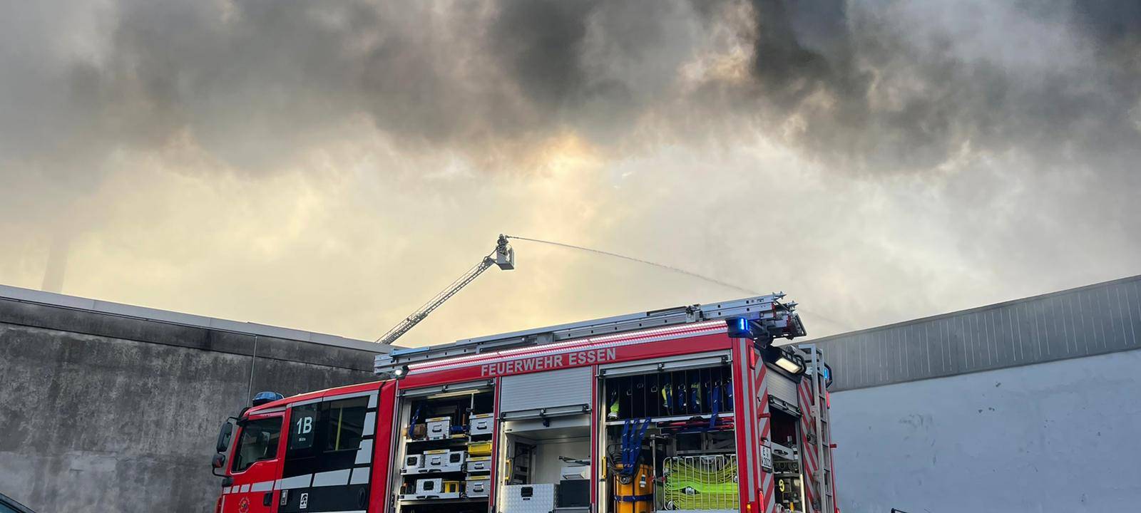 Brand in einer Lagerhalle bringt Cannabisplantage zum Vorschein
