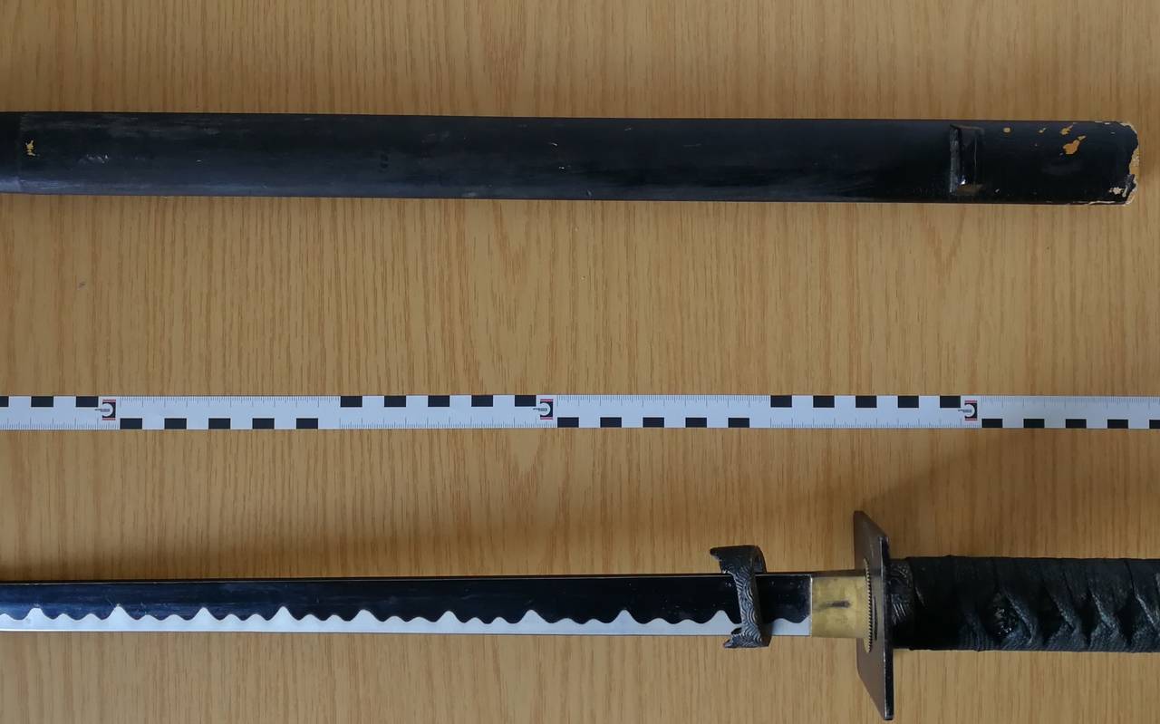 Mit Samuraischwert im Hauptbahnhof - Bundespolizei stellt scharfe Waffe sicher