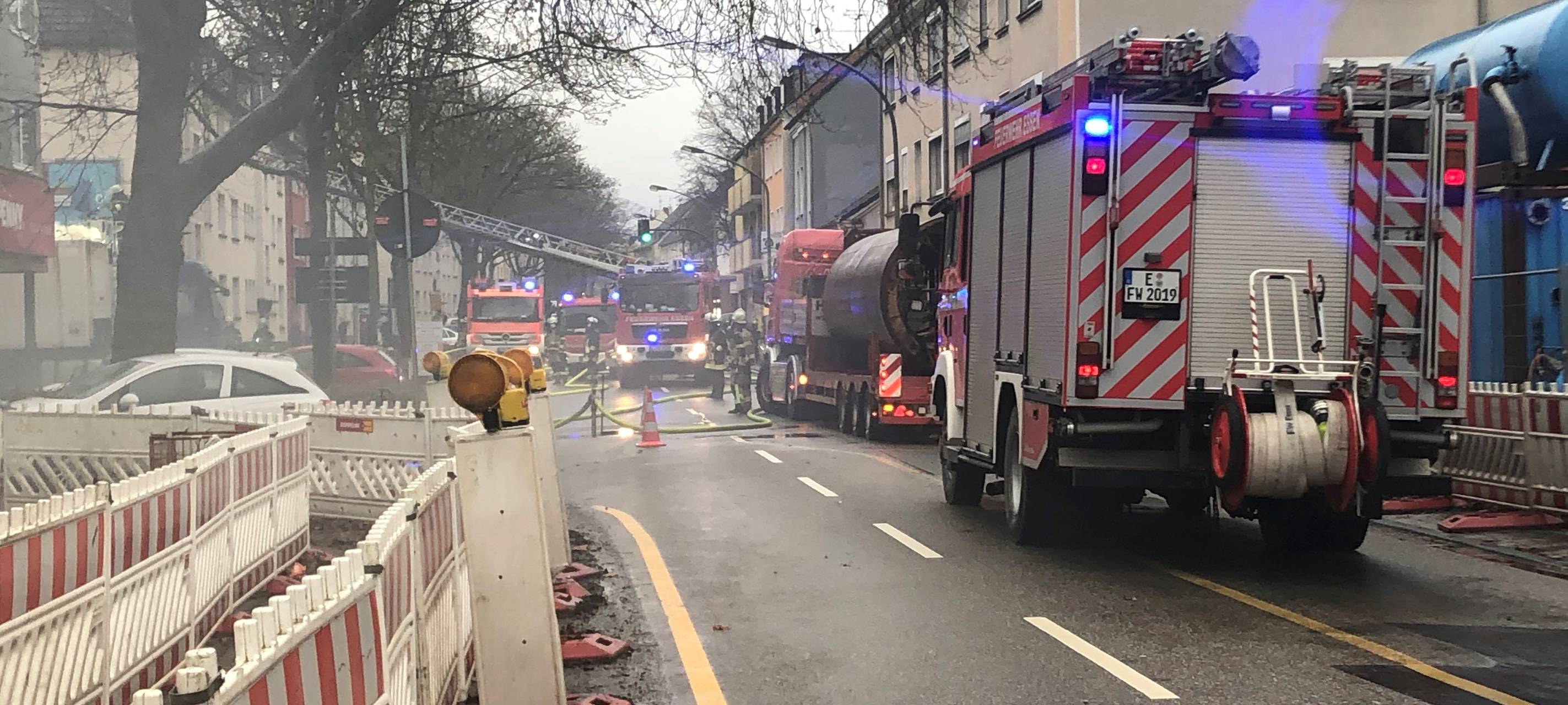Feuer bei Penny an der Bocholder Straße in Essen