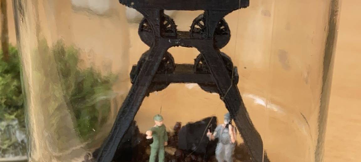 Umweltbewusste Weihnachtsdeko aus Essen: Schülerinnen verkaufen eigene Produkte