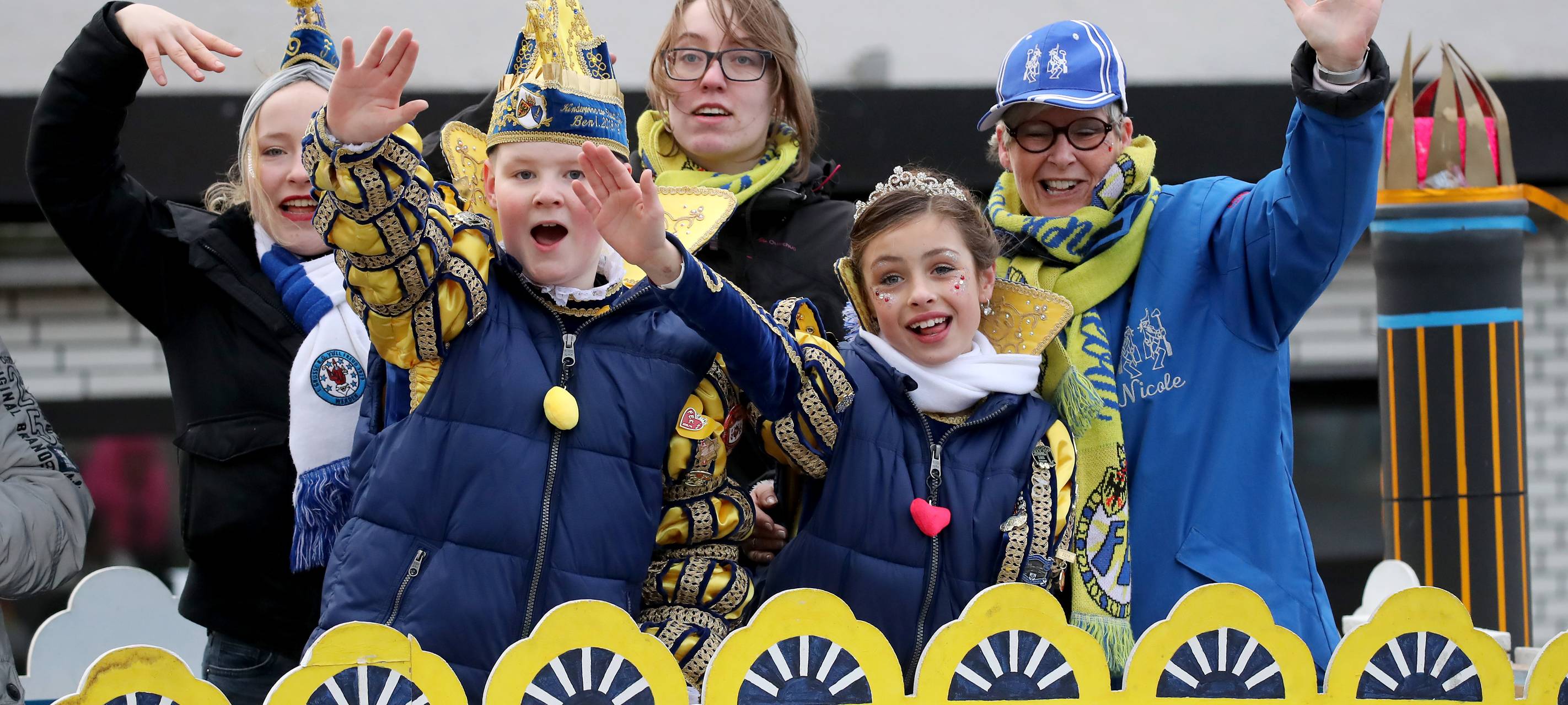 Kinderprinzenpaar-kupferdreh-2019-radio-essen-karneval-umzug