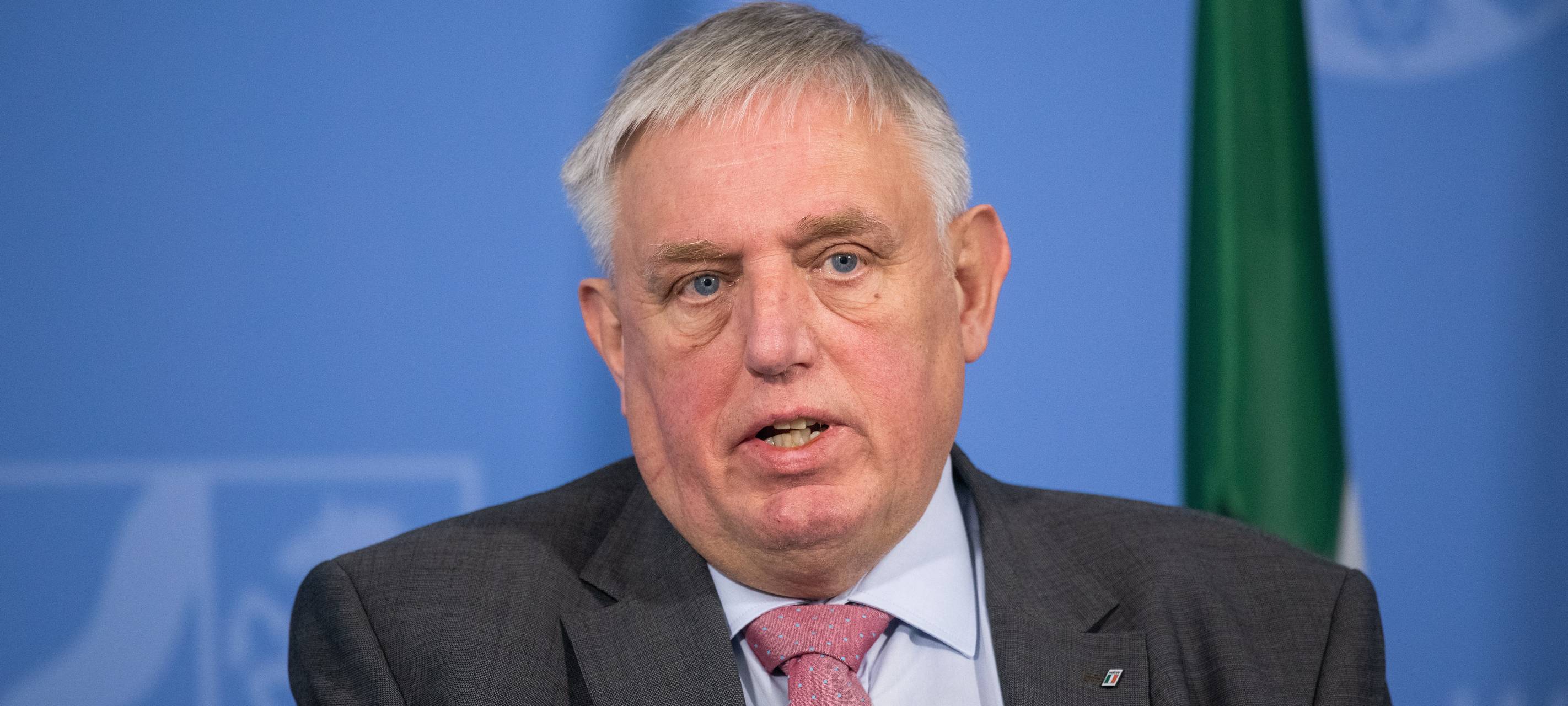 "Impfen ist und war wichtig"- Laumann zieht nach drei Jahren Corona Bilanz