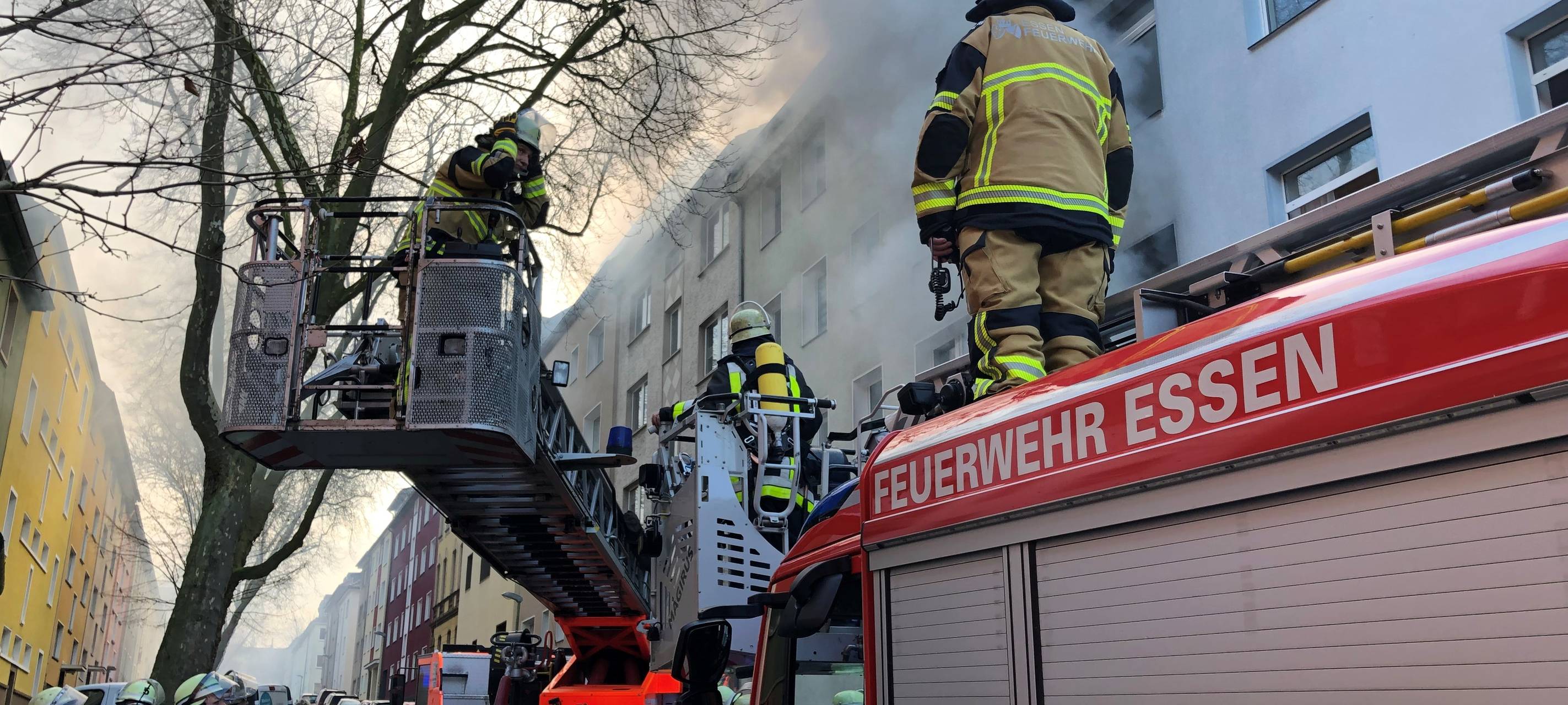 feuer-brand-wohnungsbrand-feuerwehr-radio-essen