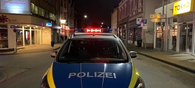 polizei-radio-essen-absperrung-umleitung-unfall-gesperrt-kupferdreh-kupferdreher-strasse