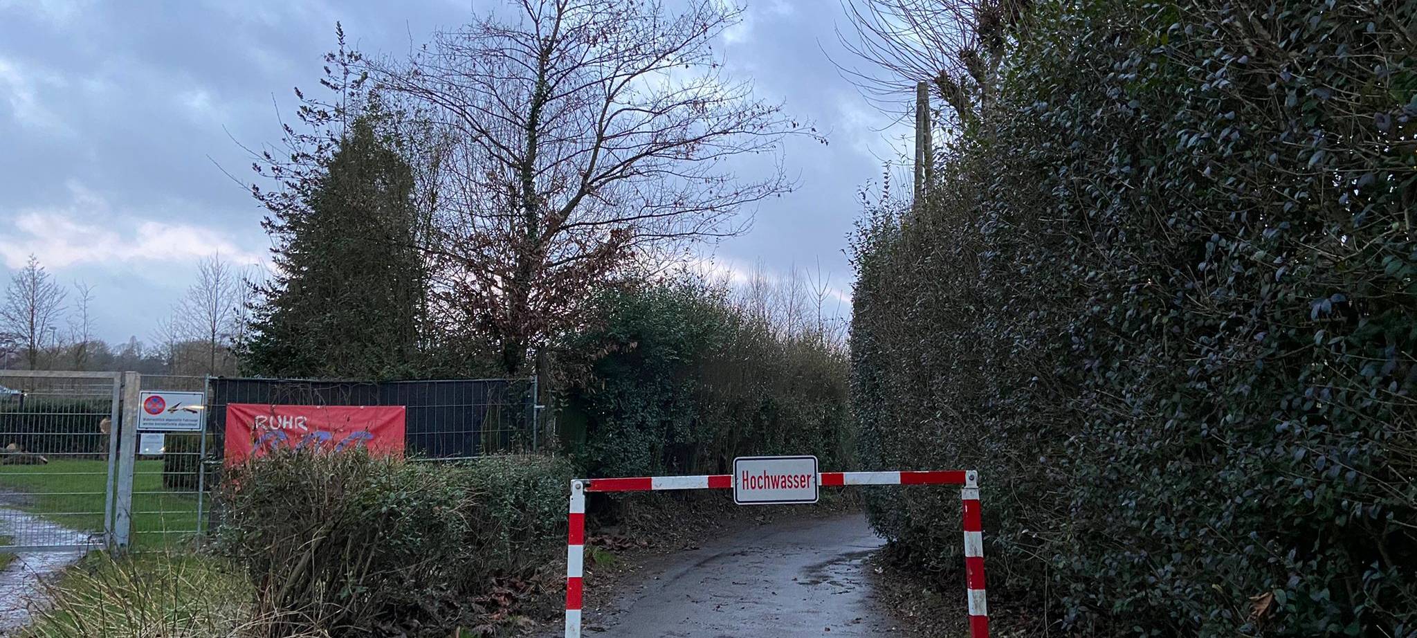 Hochwasser in Essen: Ruhr nach Dauerregen mit hohem Pegel