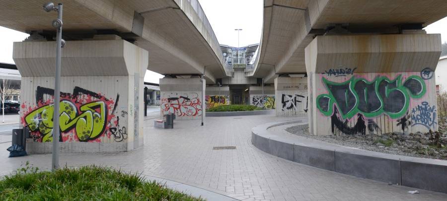 Illegale Graffitis am ZOB- Kupferdreh. Die Stadt Essen will deshalb künftig eine Graffiti-Taskforce einsetzen.