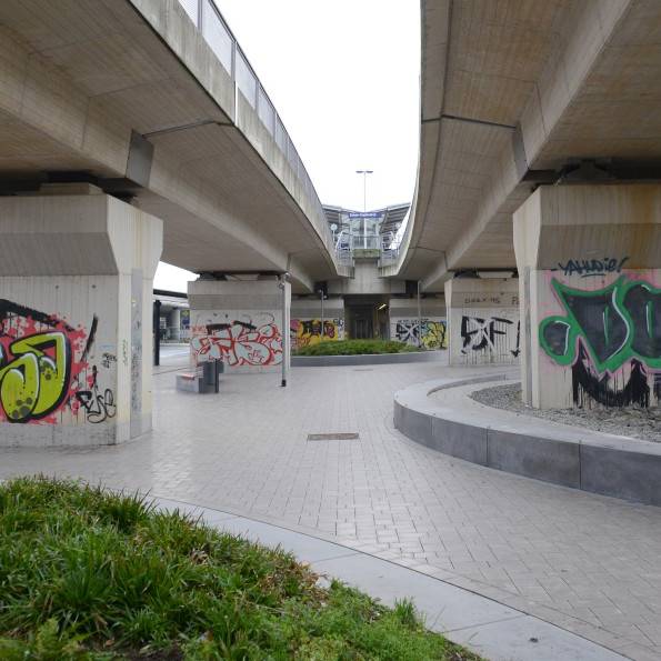 Illegale Graffitis am ZOB- Kupferdreh. Die Stadt Essen will deshalb künftig eine Graffiti-Taskforce einsetzen.