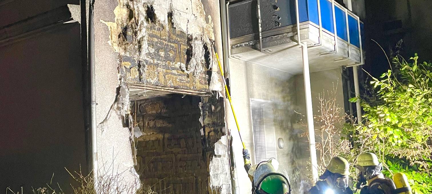 Brennende Mülltonnen in Essen-Nordviertel an der Eltingstraße