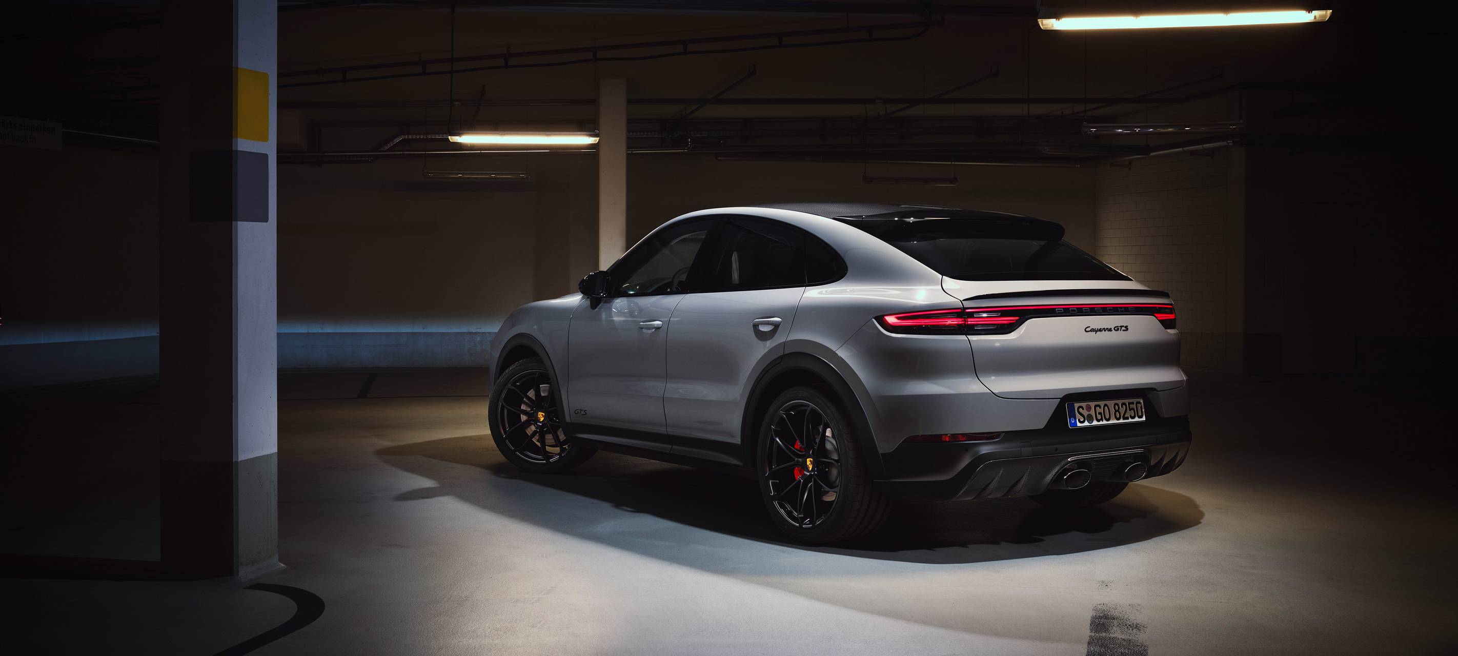 porsche-cayenne-gts-suv-radio-essen