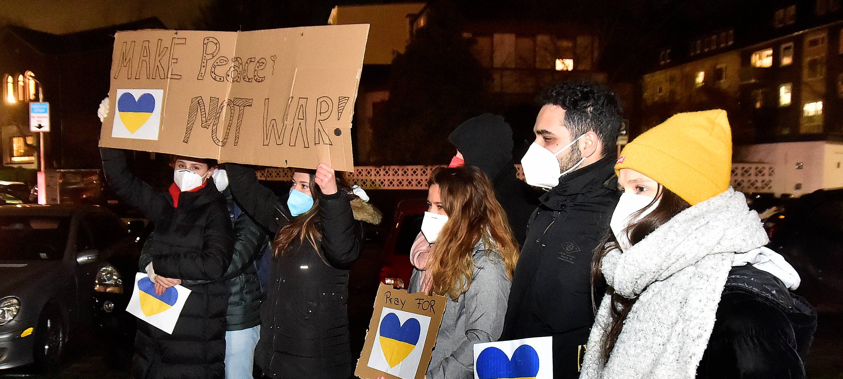 demo-kundgebung-gegen-ukraine-krieg-russland