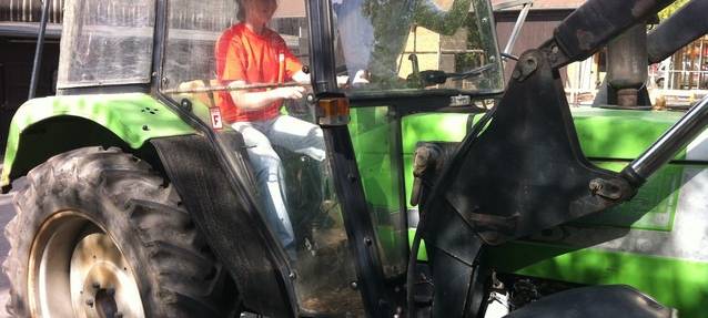 Radio Essen-Reporterin fährt den Trecker