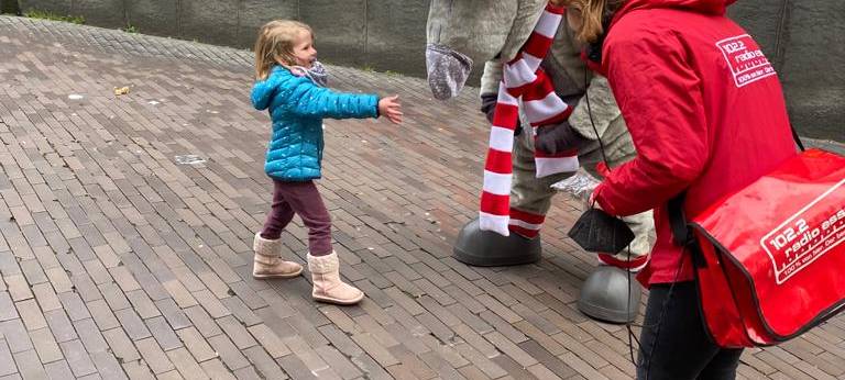 Emil On Tour: Unterwegs mit unserem Radioelch zum 30. Geburstag