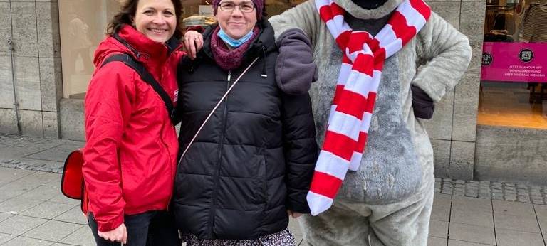 Emil On Tour: Unterwegs mit unserem Radioelch zum 30. Geburstag