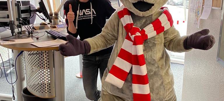 Emil On Tour: Unterwegs mit unserem Radioelch zum 30. Geburstag