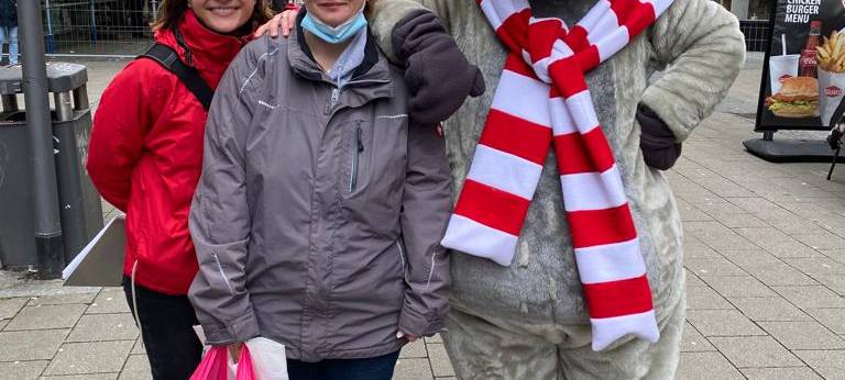 Emil On Tour: Unterwegs mit unserem Radioelch zum 30. Geburstag