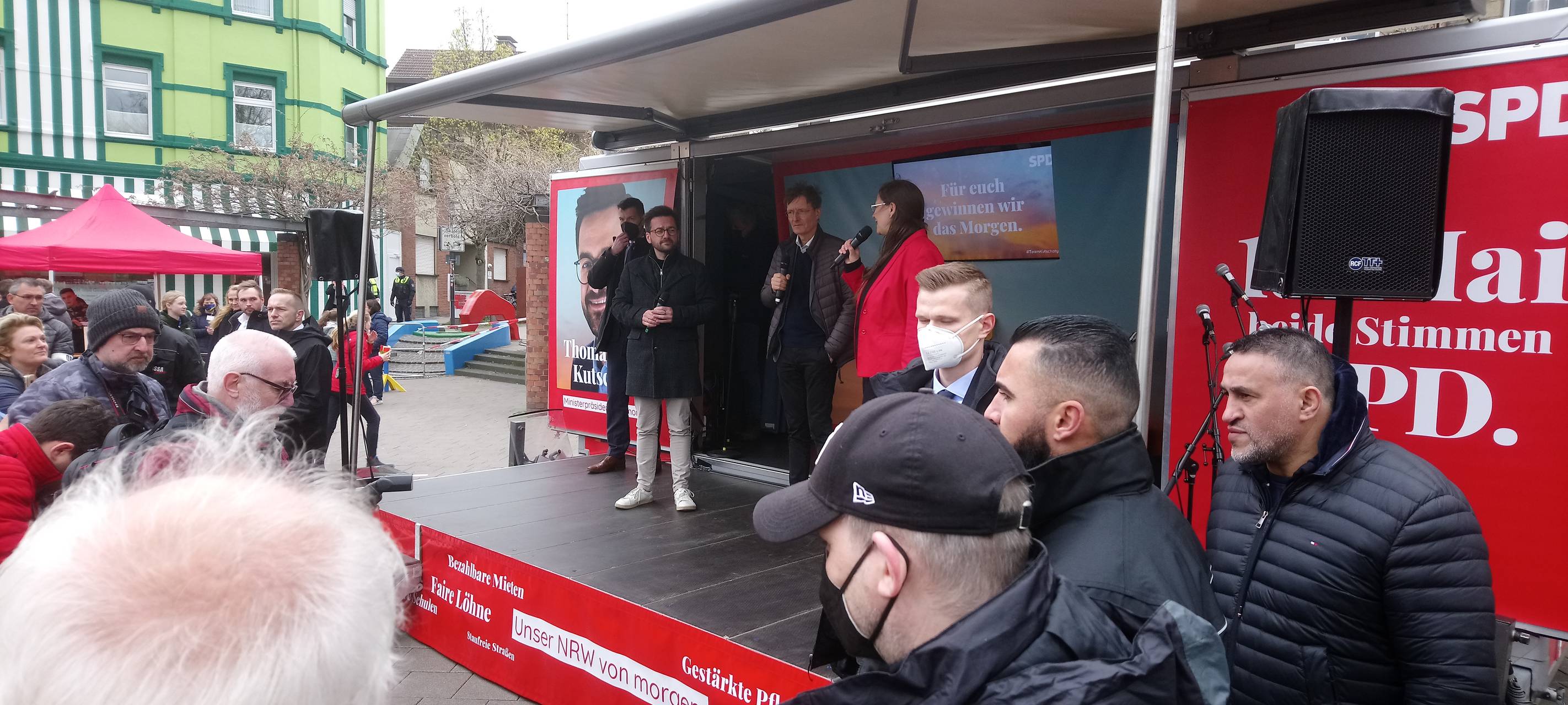 Wahlkampf in Essen: Karl Lauterbach bekommt Lob und Pfiffe in Kupferdreh