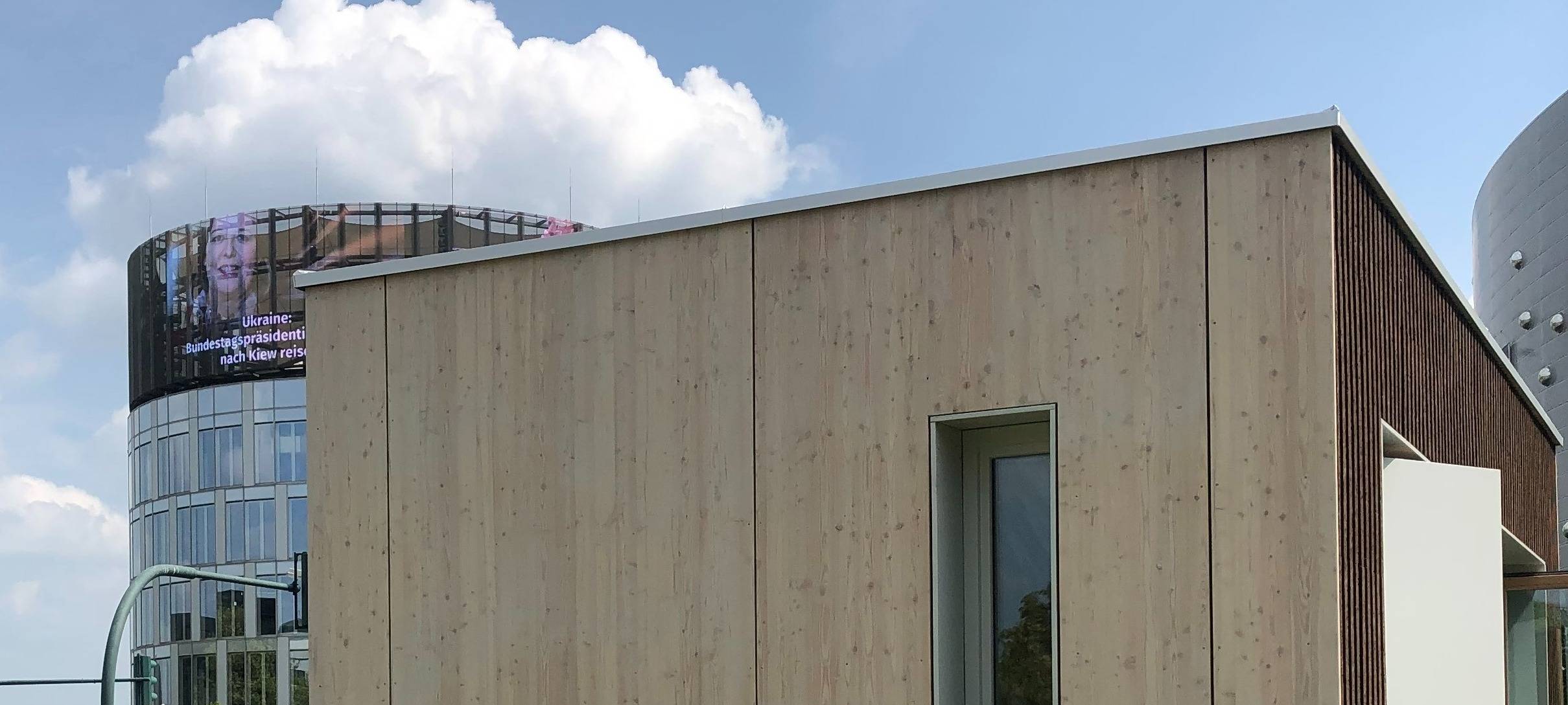 Essen: Haus kommt auf Kreisverkehr am Berliner Platz