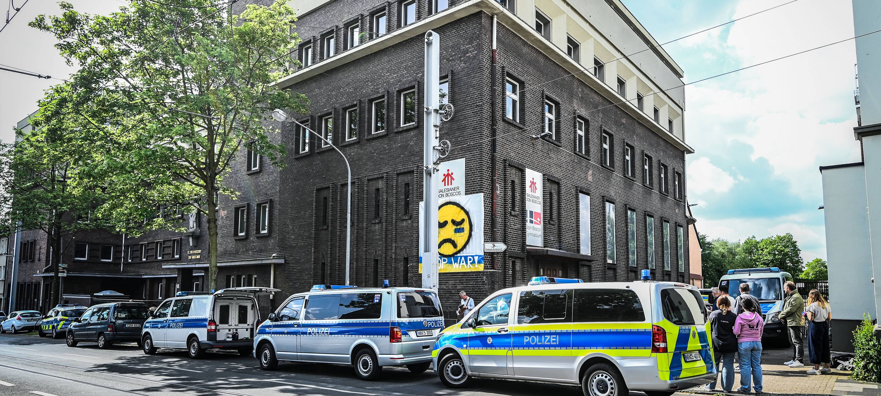 Polizei-am-Don-Bosco-Gymnasium-Essen-Borbeck
