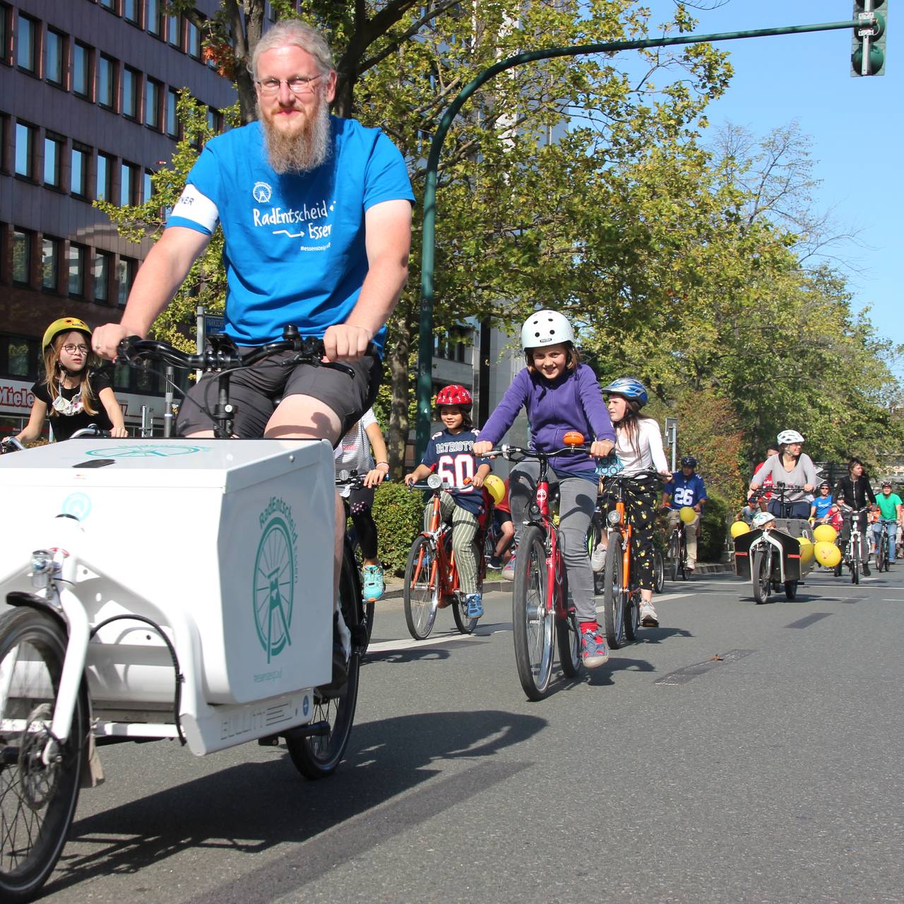 RadEntscheid Essen: Fahrrad-Demo am Samstag im Stadtgarten in Essen.