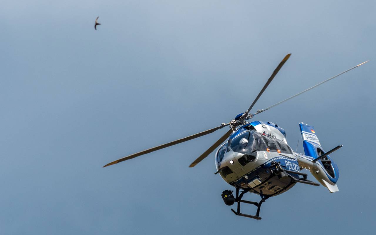 polizeihubschrauber-hubschrauber-polizei-radio-essen-helikopter-himmel