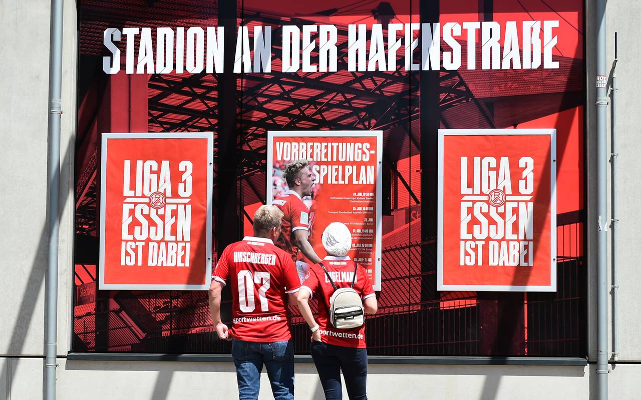 stadion-an-der-hafenstrasse-bergeborbeck-rwe-rot-weiss-essen-radio