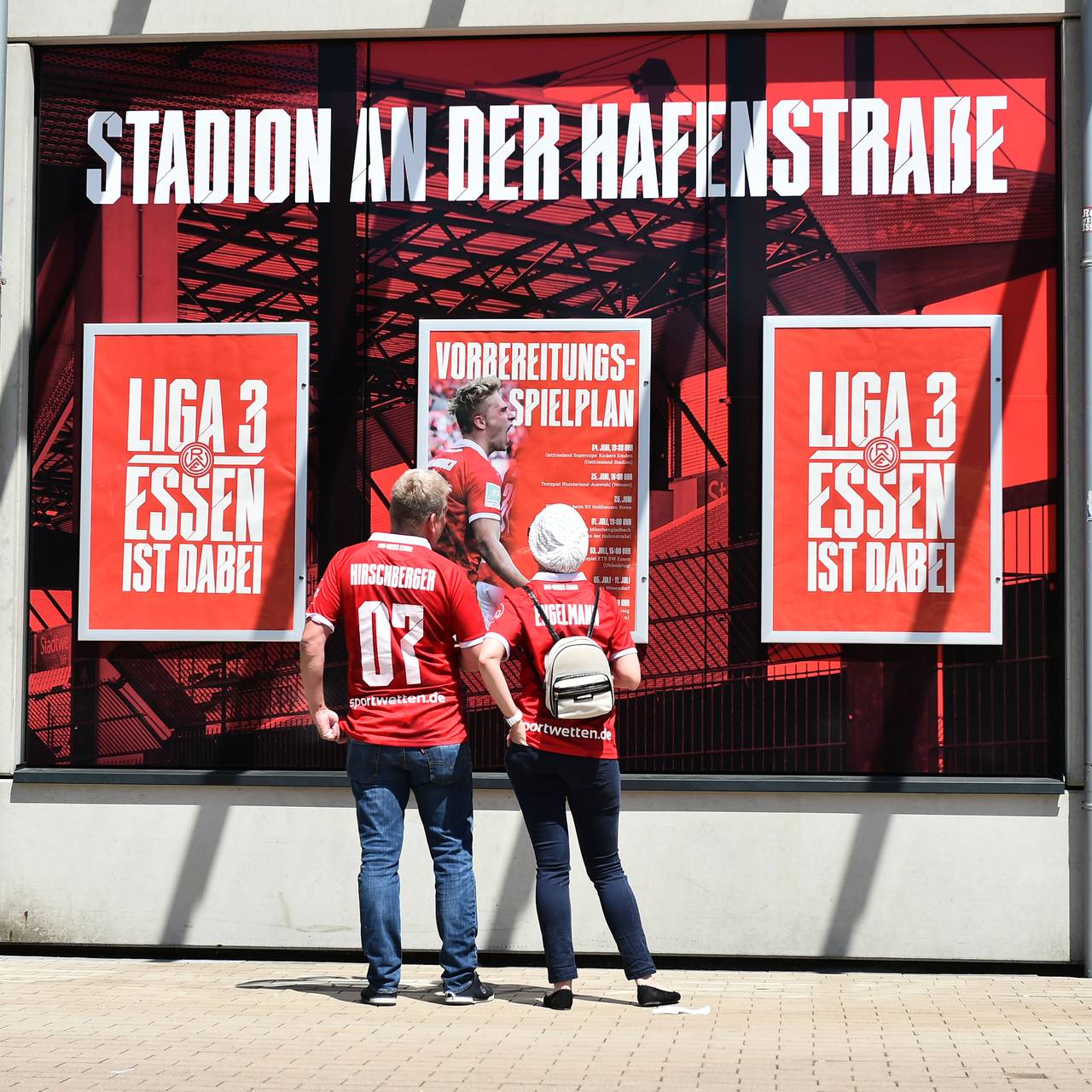 stadion-an-der-hafenstrasse-bergeborbeck-rwe-rot-weiss-essen-radio